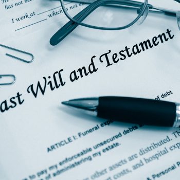 testament, jak przygotować testament, kto może znaleźć się w testamencie, czy można podważyć testament